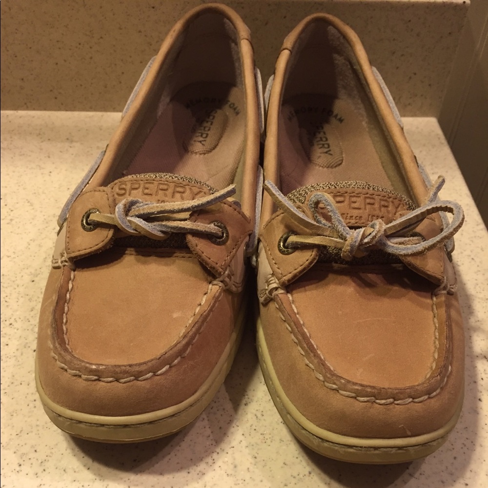Women’s Sperry size 8